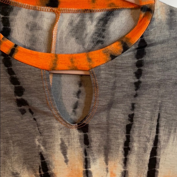 Tunic top Orange, Gray, black,‎ Size large - Picture 3 of 3